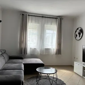 Mladeng Trogir